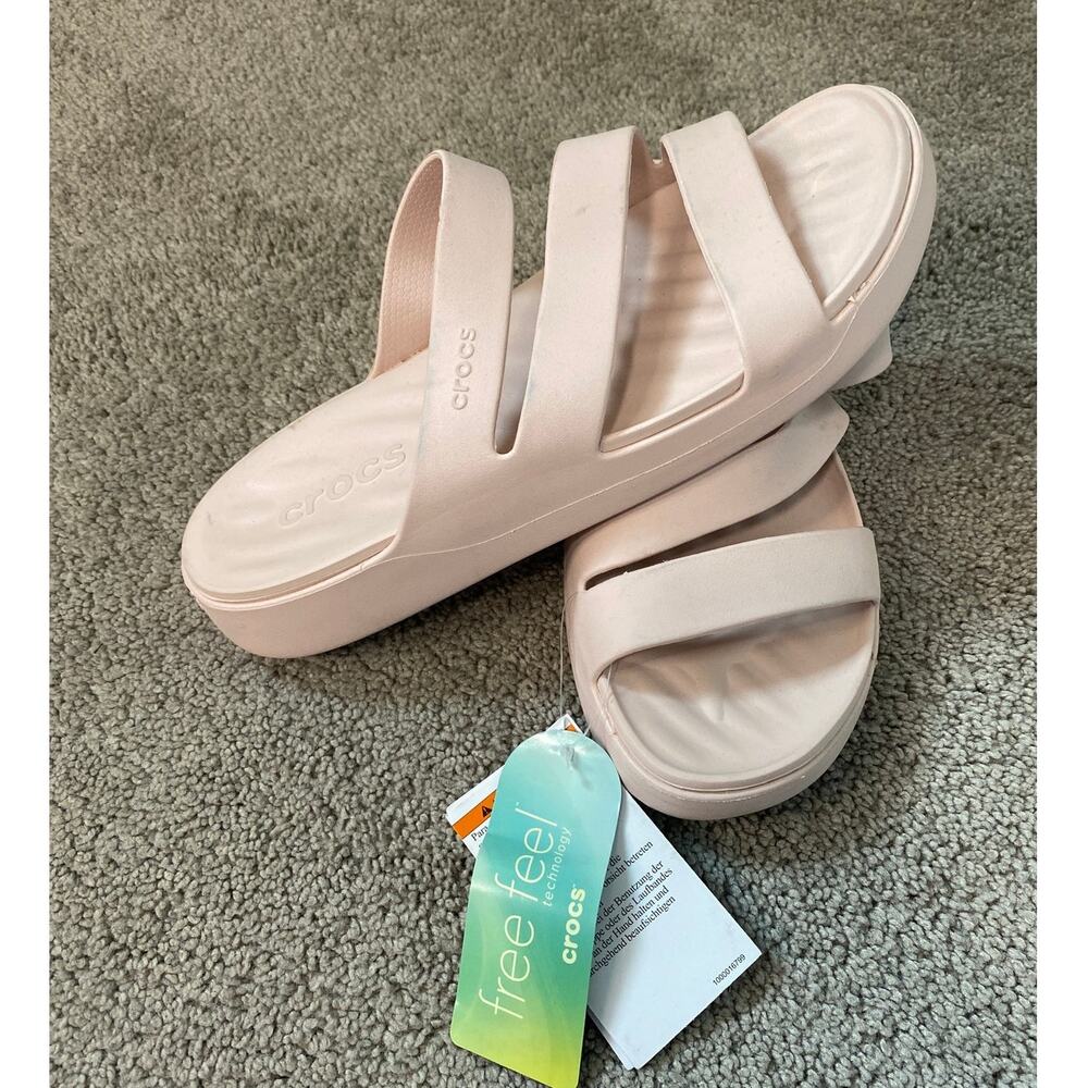 NWT Crocs Getaway Strappy Platform Sandals Size 10